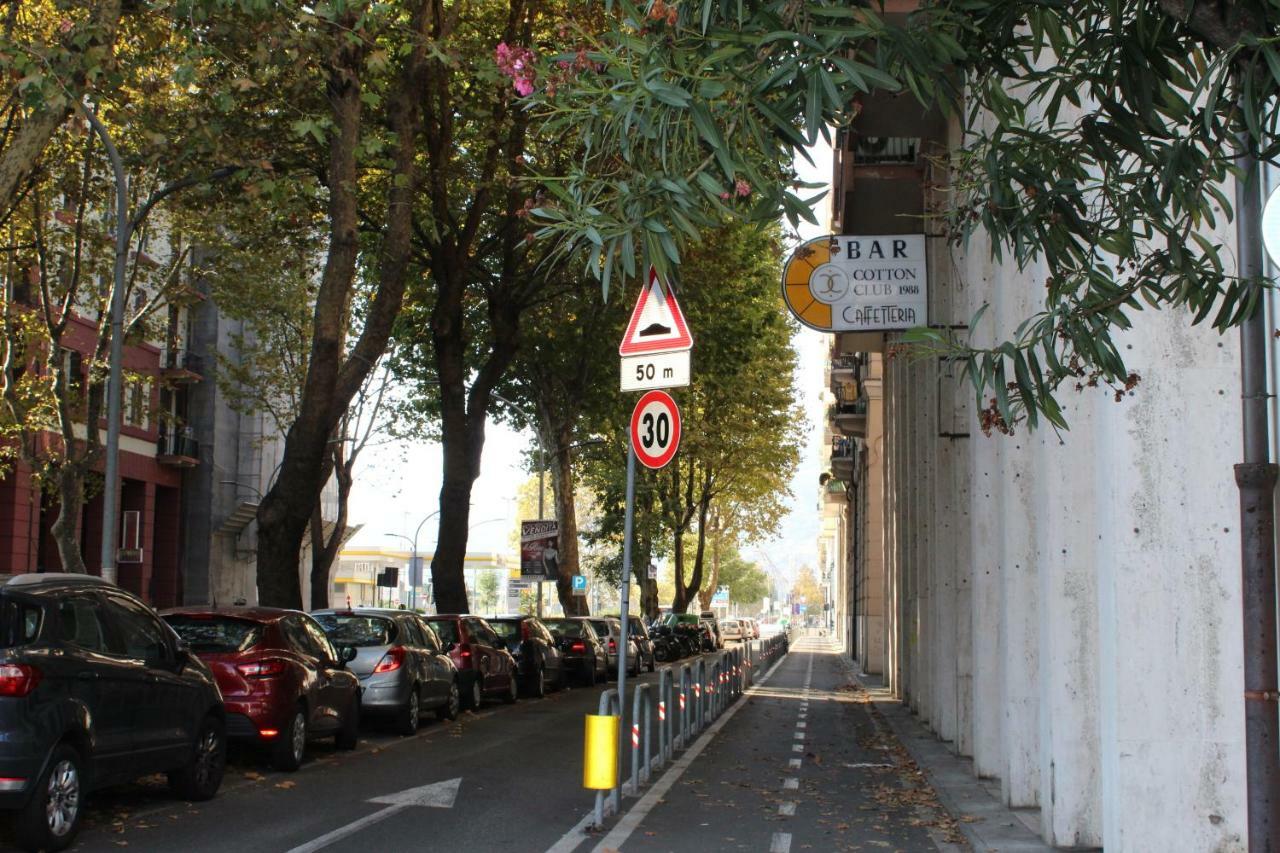 Ferienwohnung Down Town Cesar La Spezia Exterior foto